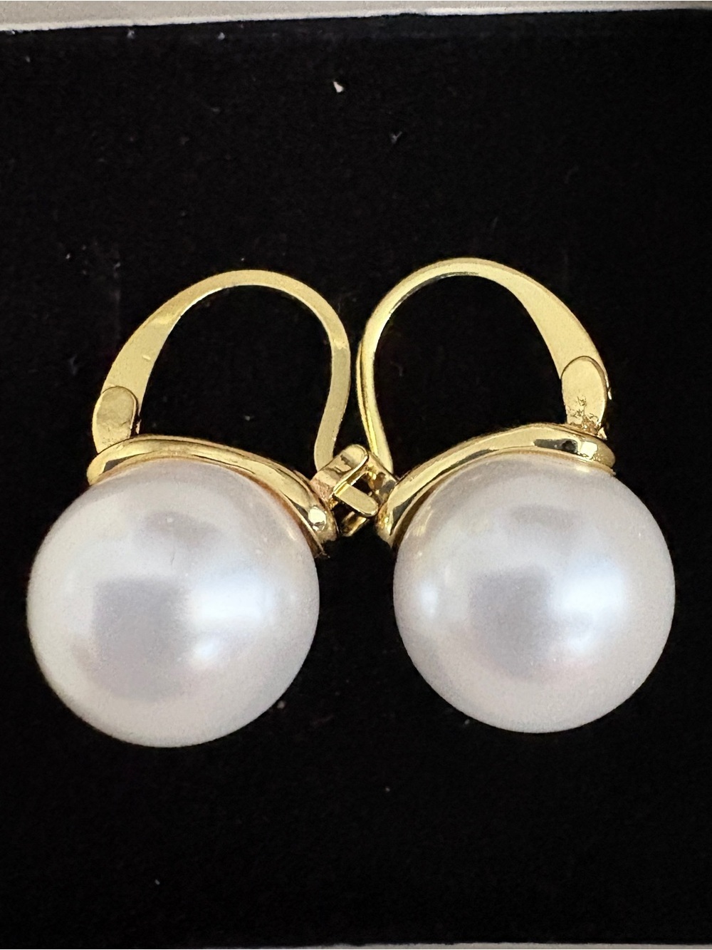 Classic White Pearl Earrings